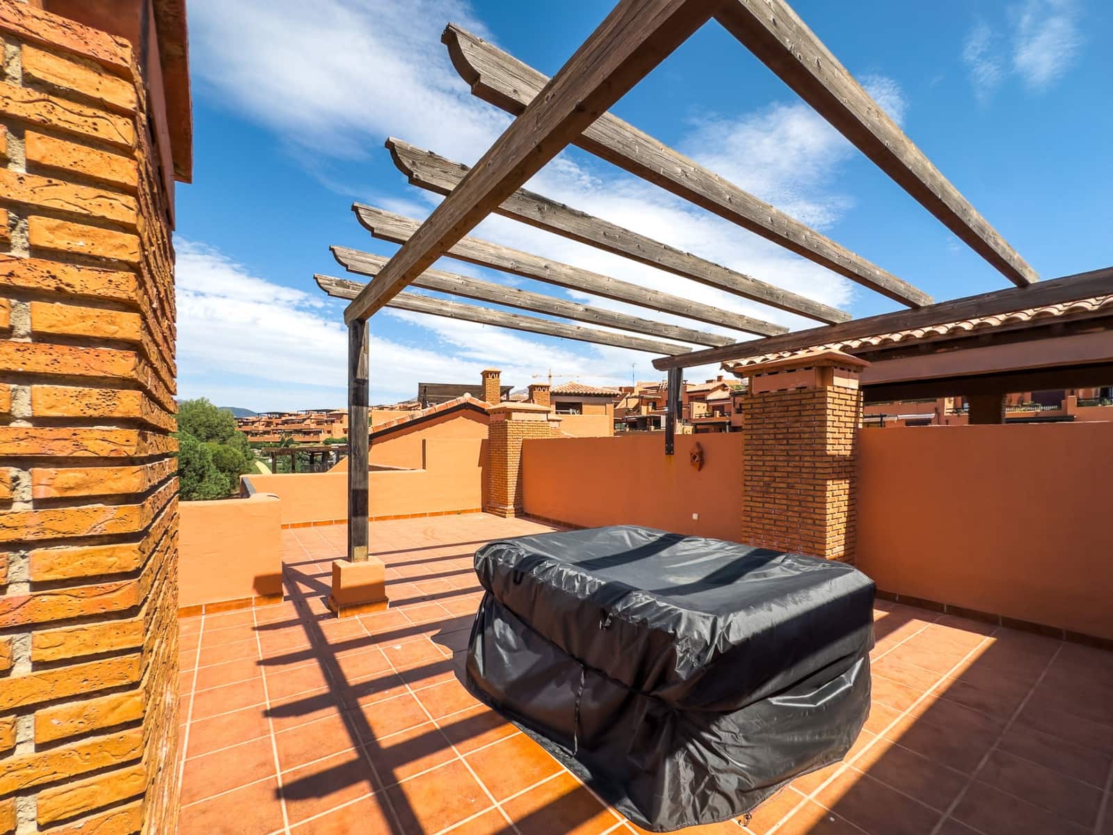 2 soveværelse Penthouse til salg i Casares med swimmingpool garage - € 459.000 (Ref: 10094369)