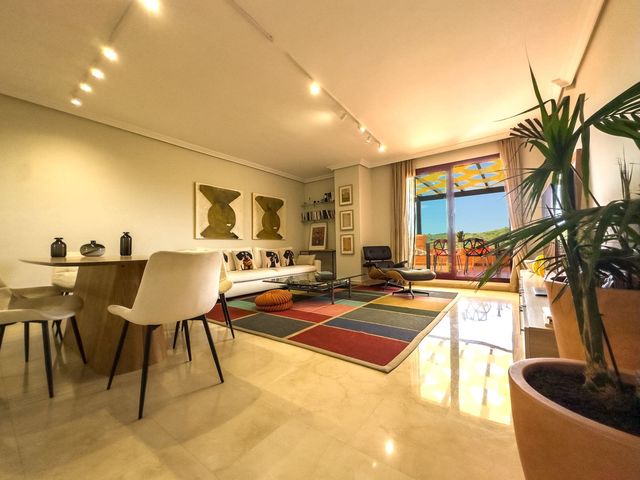 2 soveværelse Penthouse til salg i Casares med swimmingpool garage - € 459.000 (Ref: 10094369)