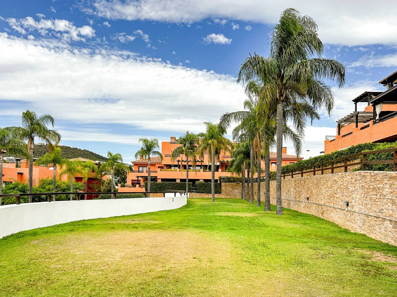 2 soveværelse Penthouse til salg i Casares med swimmingpool garage - € 459.000 (Ref: 10094369)