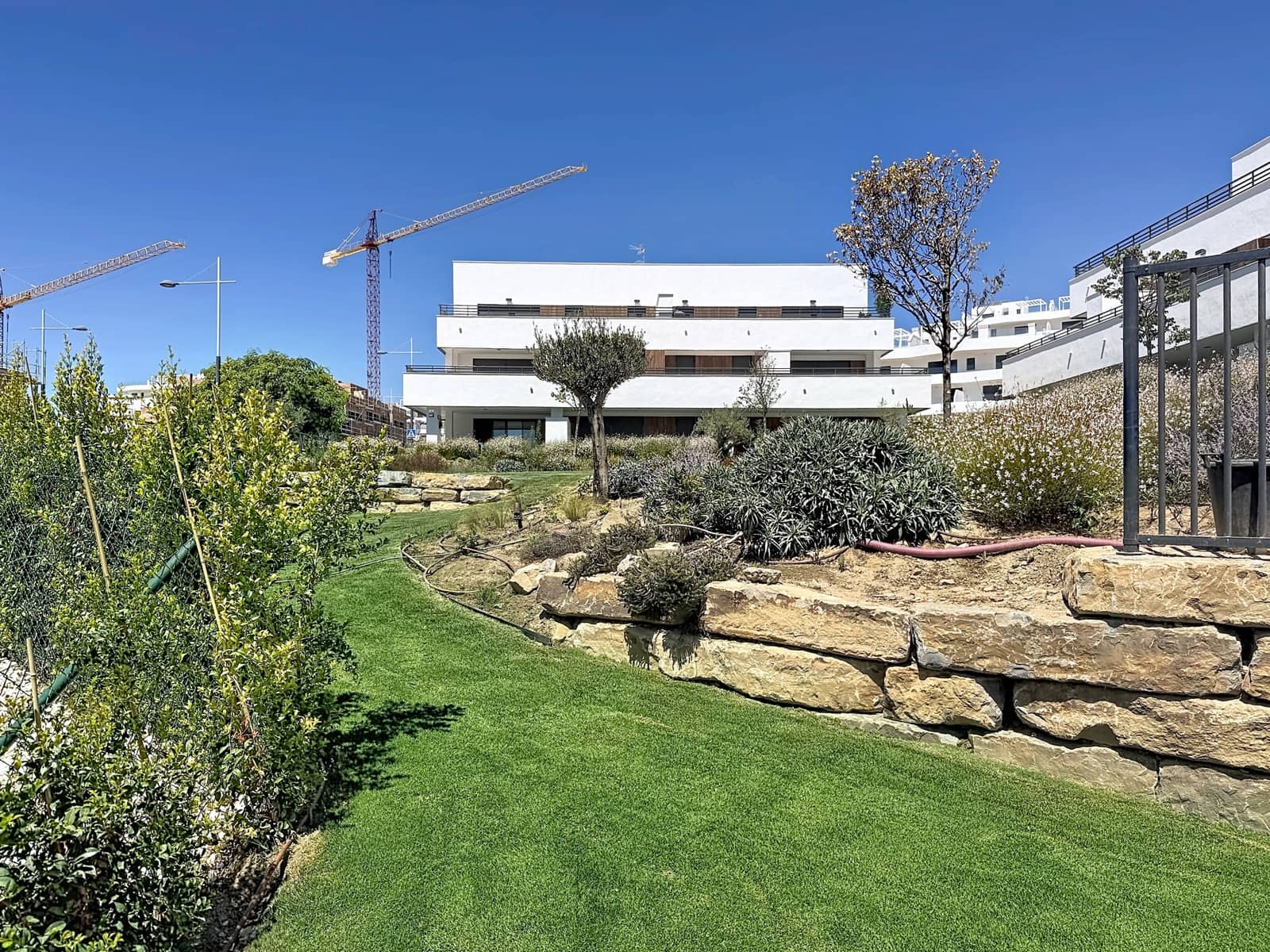 3 makuuhuone Kattohuoneisto myytävänä paikassa Estepona mukana uima-altaan 
autotalli - 690 000 € (Ref: 10109369)