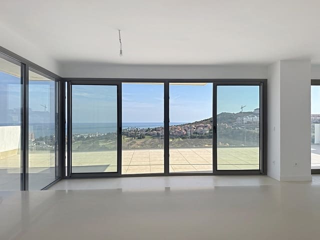 3 soverom Penthouse til salgs i San Luis de Sabinillas, Manilva med svømmebasseng garasje - € 1 190 000 (Ref: 10135917)