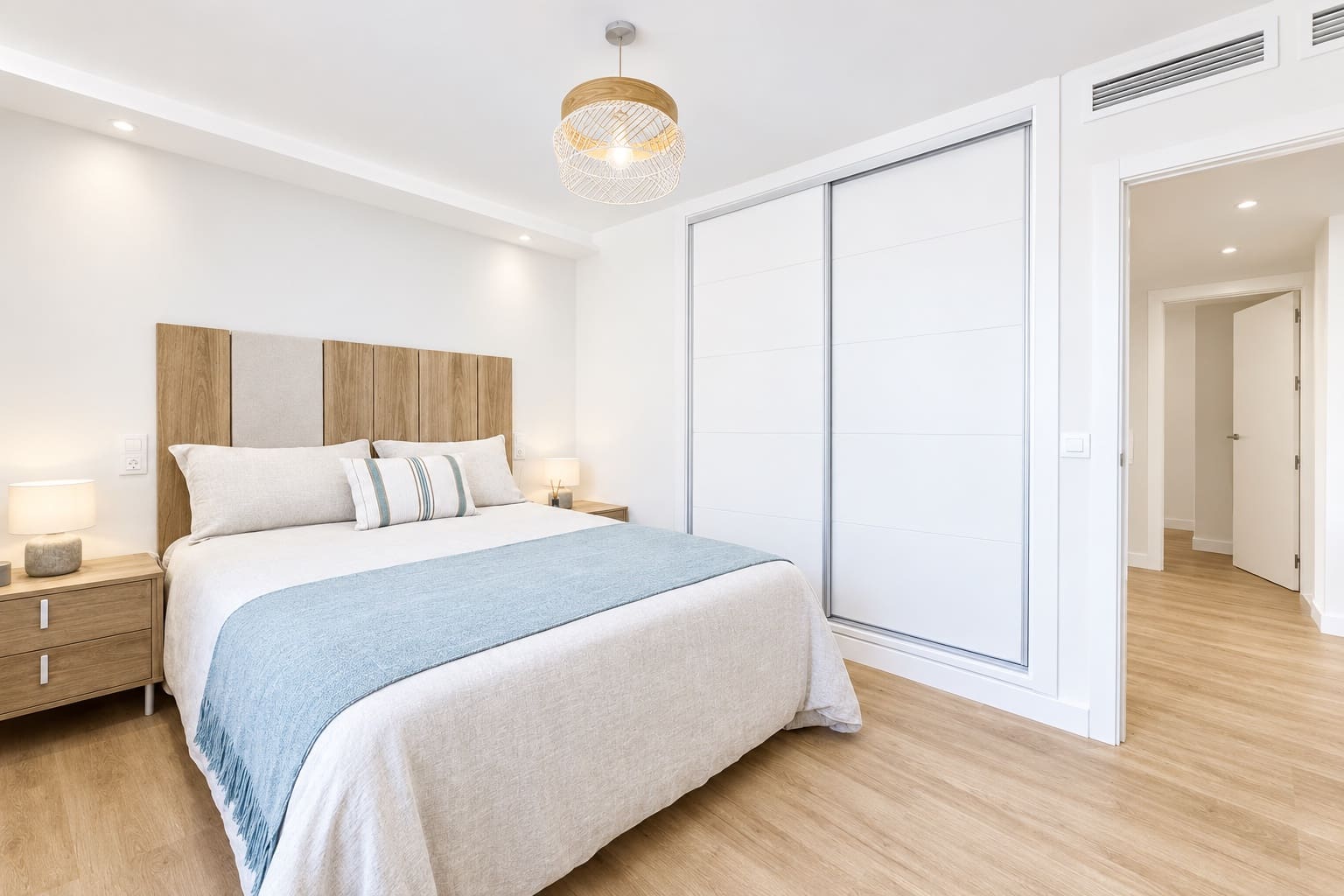 2 slaapkamer Appartement te koop in La Duquesa / Puerto de la Duquesa - € 325.000 (Ref: 10139390)