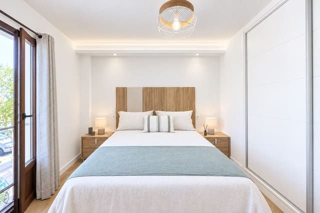 2 slaapkamer Appartement te koop in La Duquesa / Puerto de la Duquesa, Manilva - € 325.000 (Ref: 10139390)