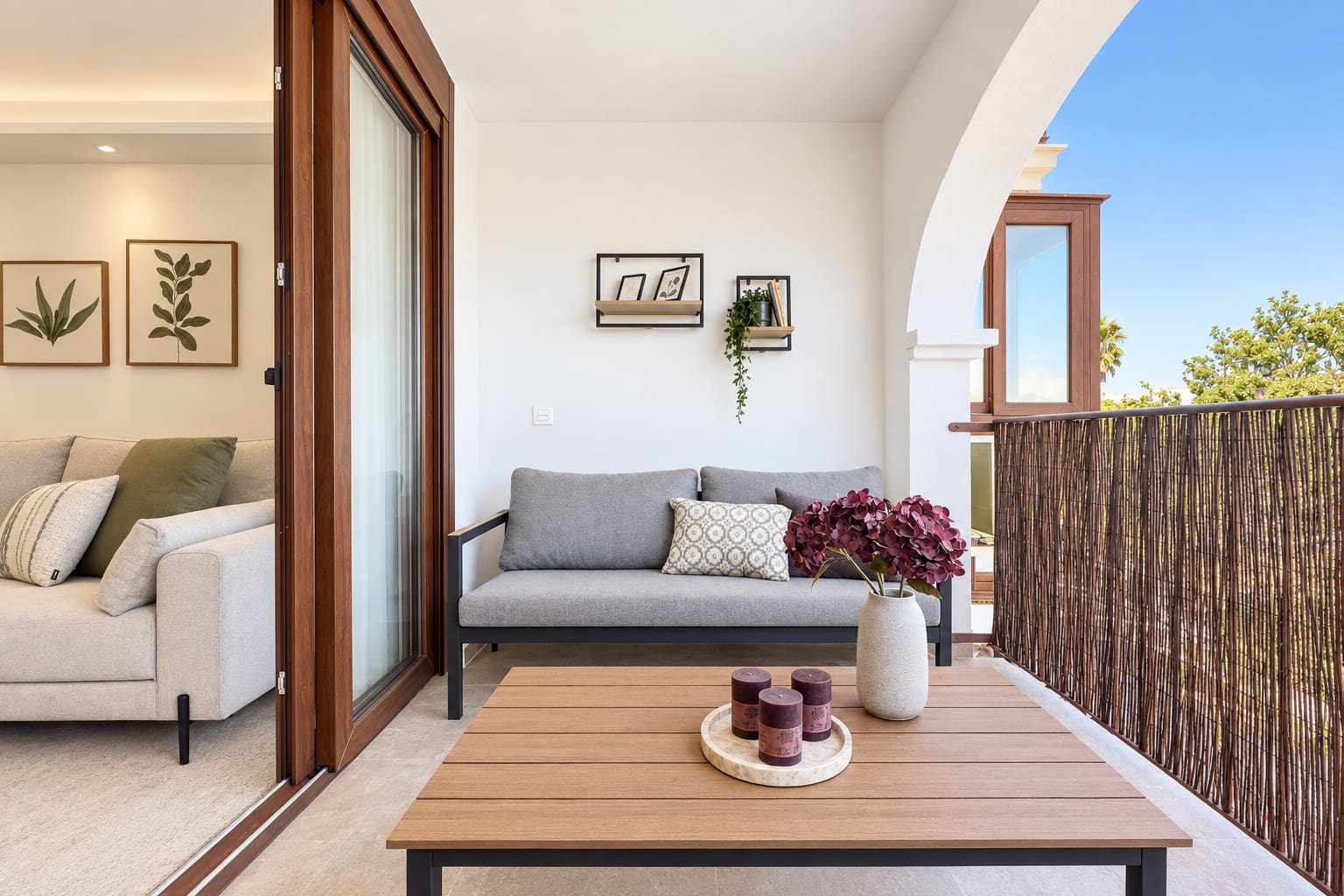 2 slaapkamer Appartement te koop in La Duquesa / Puerto de la Duquesa - € 325.000 (Ref: 10139390)