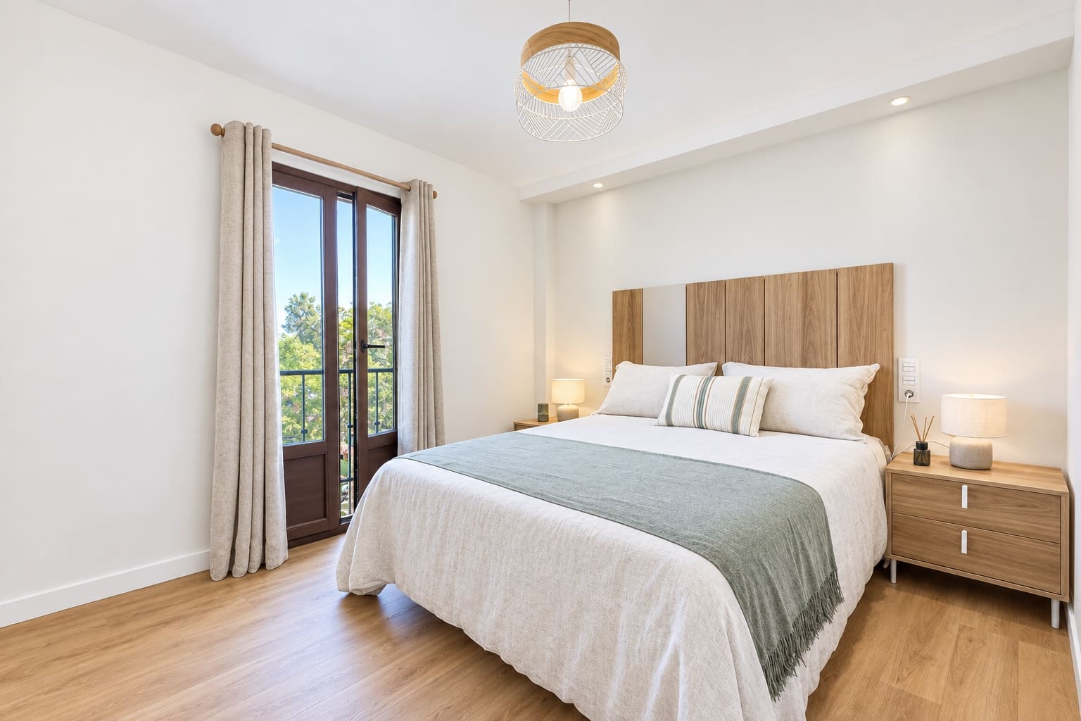 2 slaapkamer Appartement te koop in La Duquesa / Puerto de la Duquesa - € 325.000 (Ref: 10139390)