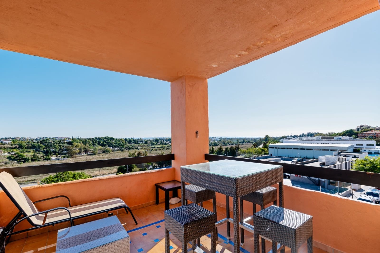 2 bedroom Apartment for sale in Benahavis with pool garage - € 480,000 (Ref: 10139391)