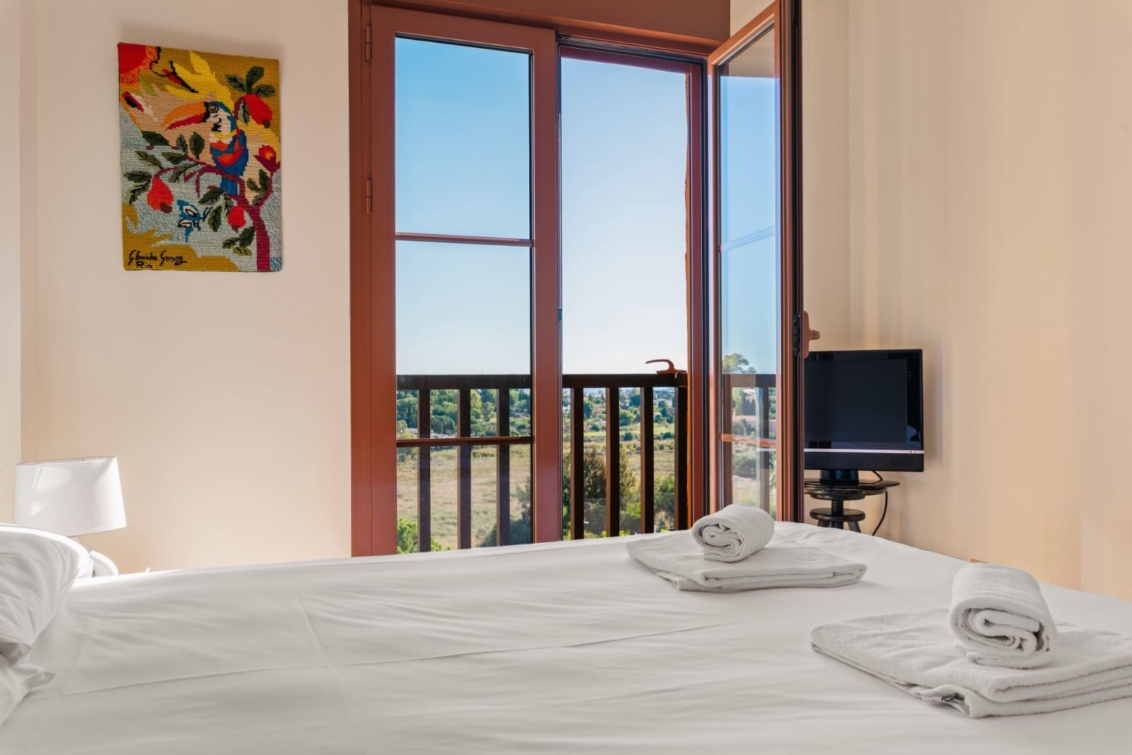 2 bedroom Apartment for sale in Benahavis with pool garage - € 480,000 (Ref: 10139391)