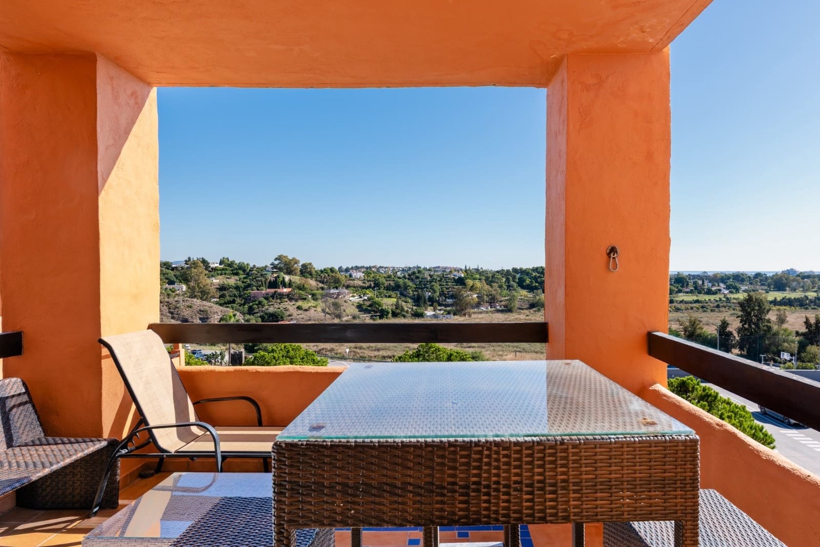 2 bedroom Apartment for sale in Benahavis with pool garage - € 480,000 (Ref: 10139391)