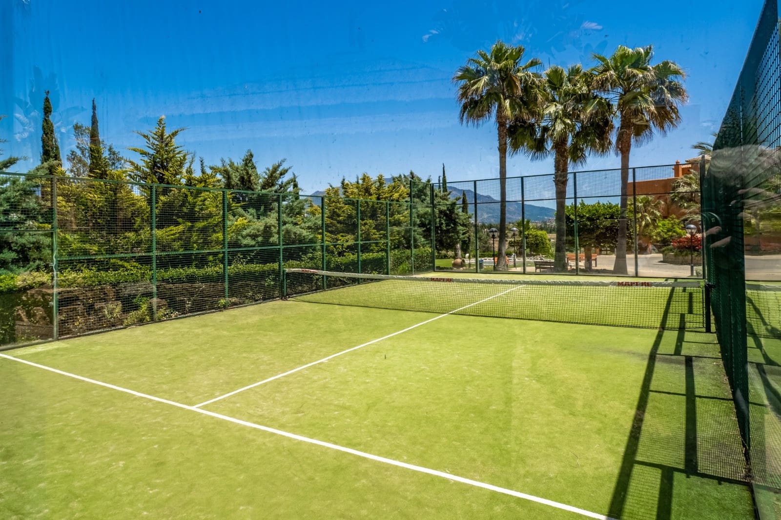 2 bedroom Apartment for sale in Benahavis with pool garage - € 480,000 (Ref: 10139391)