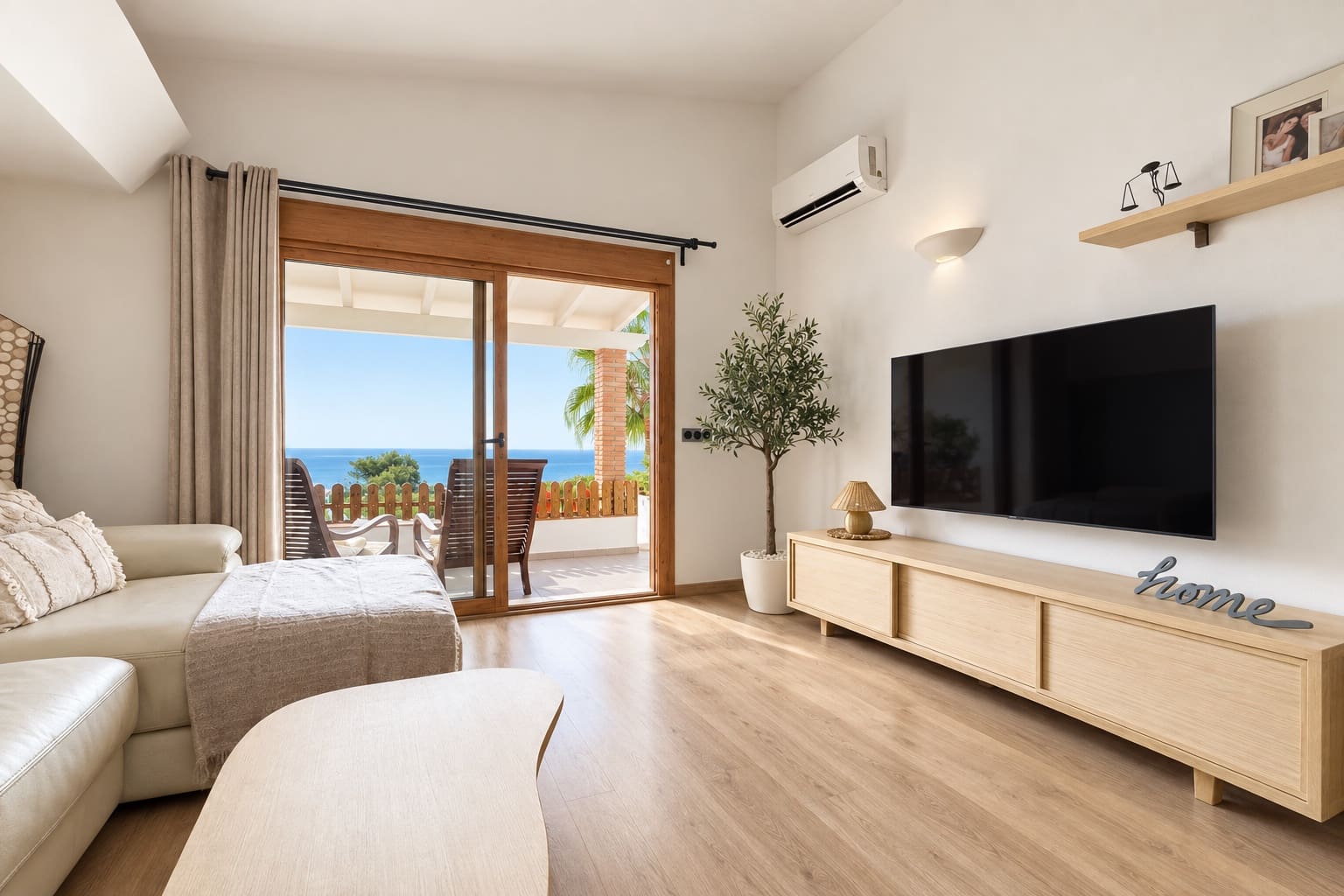 3 sovrum Semi-fristående Villa till salu i Bahia Dorada med pool garage - 599 000 € (Ref: 10159275)