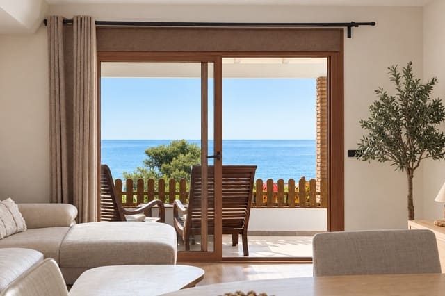 3 sovrum Semi-fristående Villa till salu i Bahía Dorada, Estepona med pool garage - 599 000 € (Ref: 10159275)