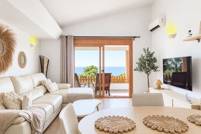 3 sovrum Semi-fristående Villa till salu i Bahía Dorada, Estepona med pool garage - 599 000 € (Ref: 10159275)