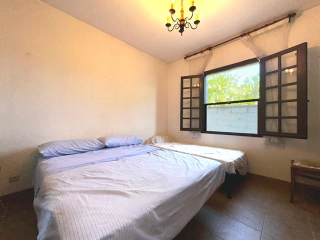 6 Zimmer Haus zu verkaufen in El Velerín, Estepona mit Pool Garage - 689.000 € (Ref: 8865469)