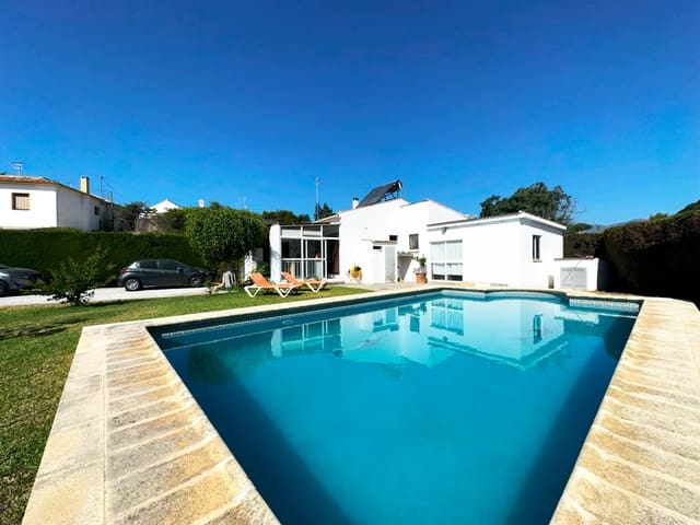 6 Zimmer Haus zu verkaufen in El Velerín, Estepona mit Pool Garage - 689.000 € (Ref: 8865469)