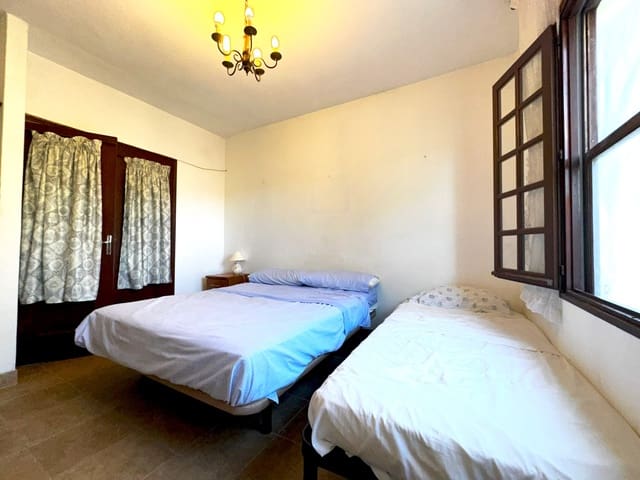 6 camera da letto Casa in vendita in El Velerín, Estepona con piscina garage - 689.000 € (Rif: 8865469)