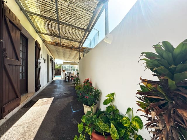 6 camera da letto Casa in vendita in El Velerín, Estepona con piscina garage - 689.000 € (Rif: 8865469)