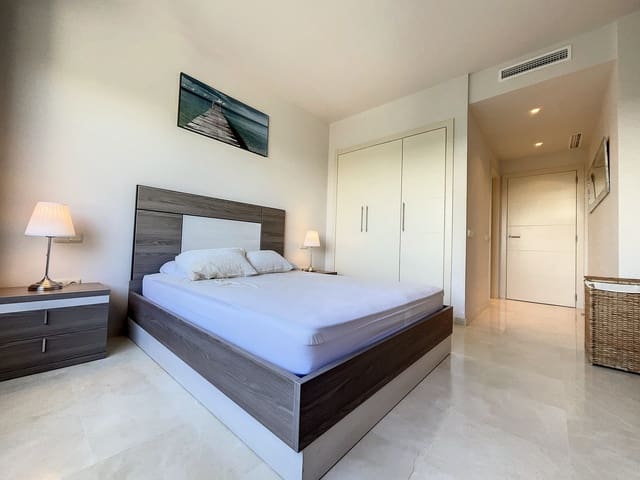 Apartamento de 2 habitaciones en Casares en venta con piscina garaje - 315.000 € (Ref: 8865471)