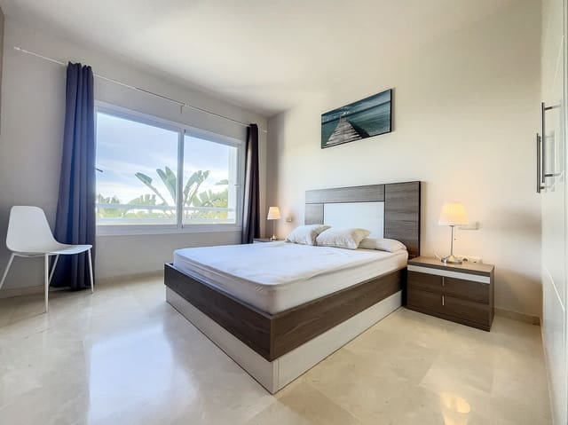 Apartamento de 2 habitaciones en Casares en venta con piscina garaje - 315.000 € (Ref: 8865471)