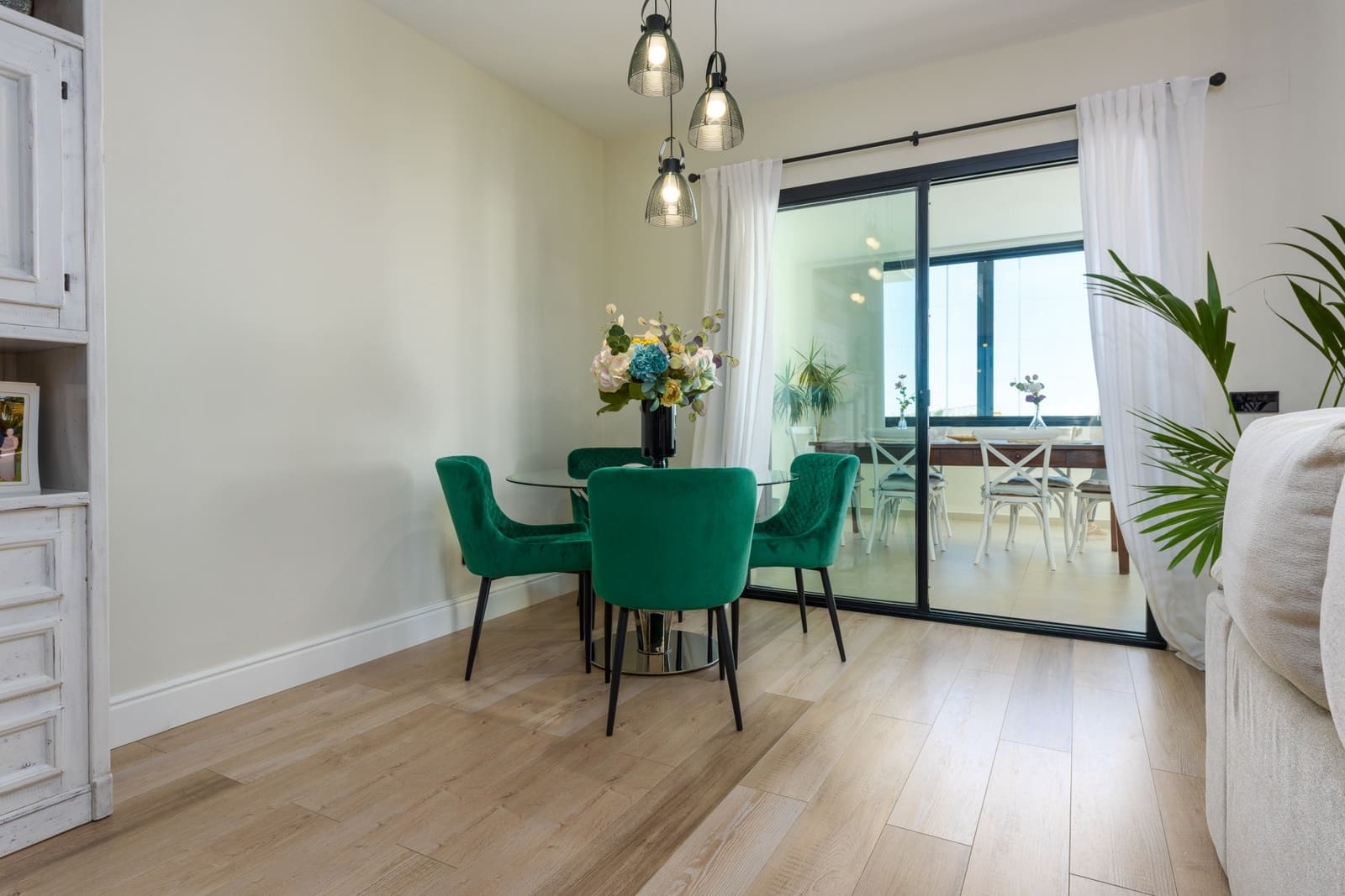 3 sypialnia Apartament na sprzedaż w Estepona z basenem garażem - 860 000 € (Ref: 8869546)