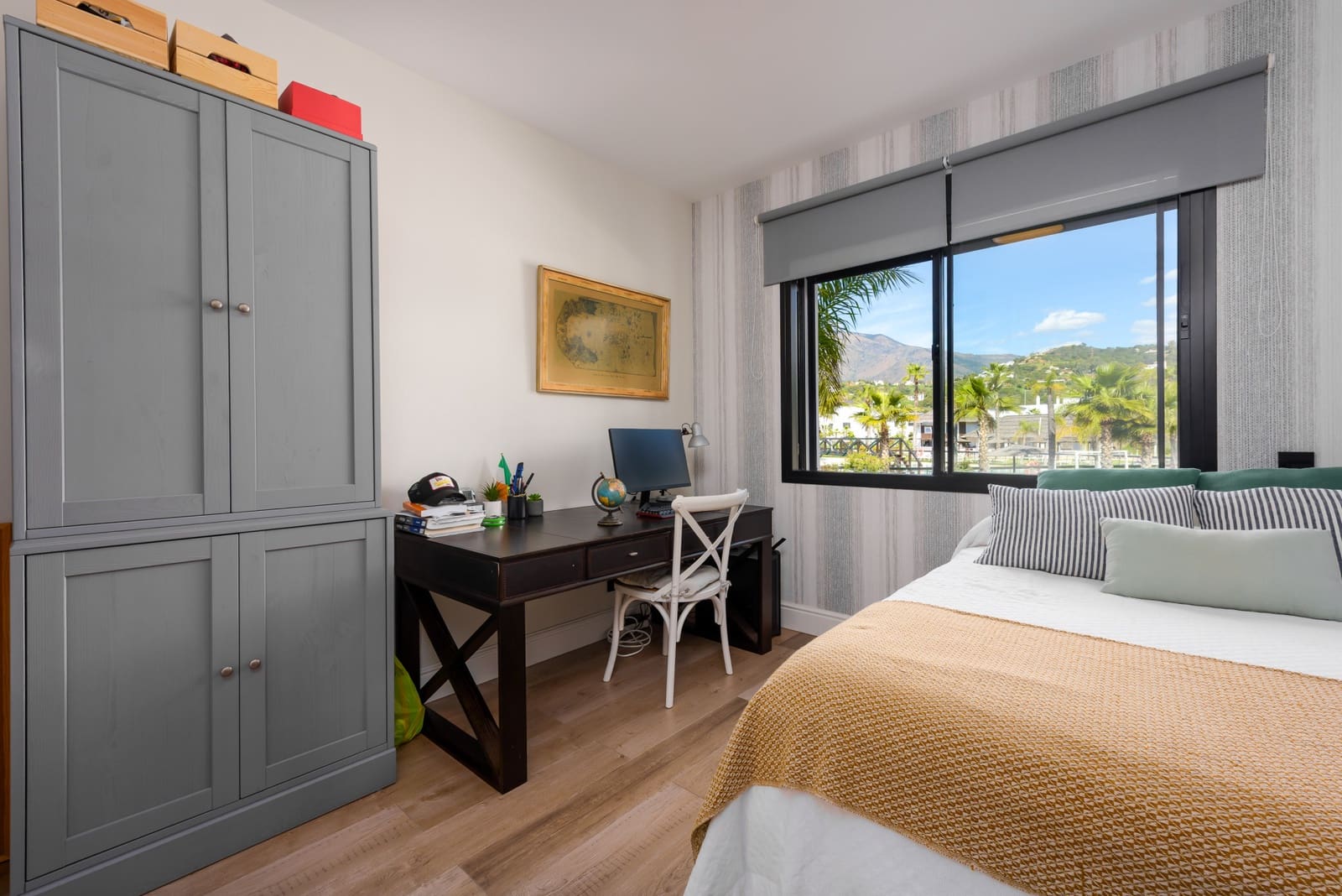 3 sypialnia Apartament na sprzedaż w Estepona z basenem garażem - 860 000 € (Ref: 8869546)