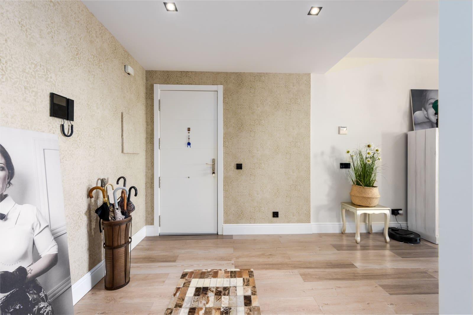 3 sypialnia Apartament na sprzedaż w Estepona z basenem garażem - 860 000 € (Ref: 8869546)