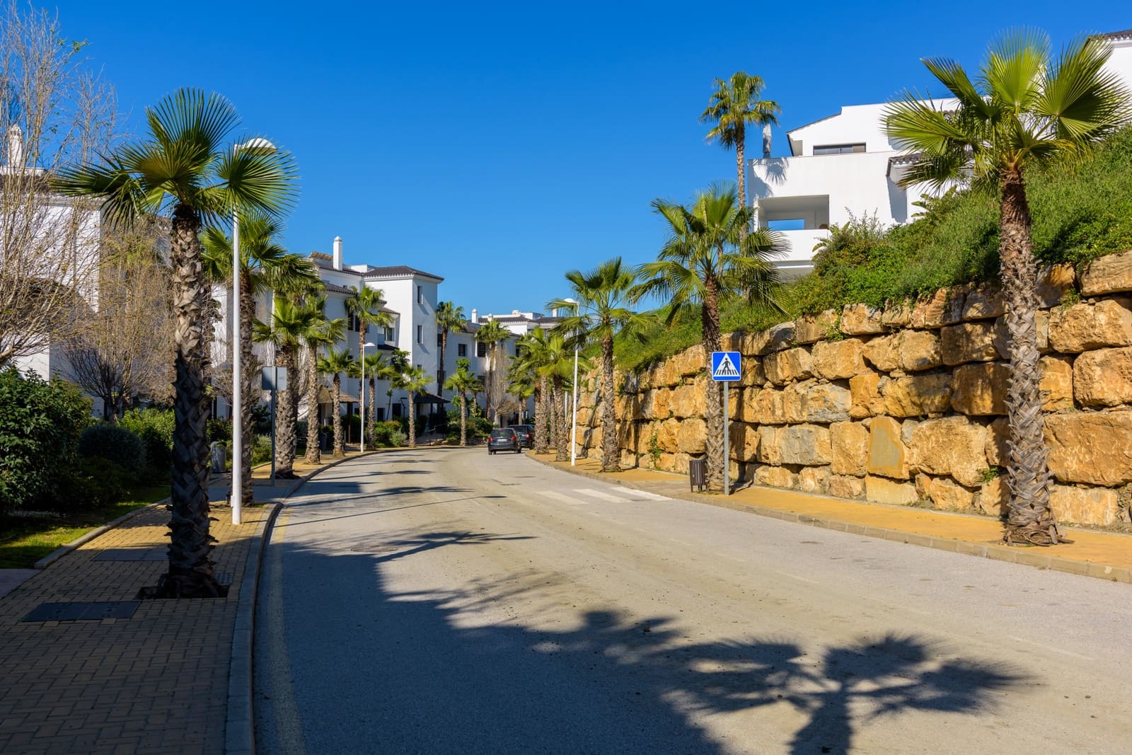 3 sypialnia Apartament na sprzedaż w Estepona z basenem garażem - 860 000 € (Ref: 8869546)