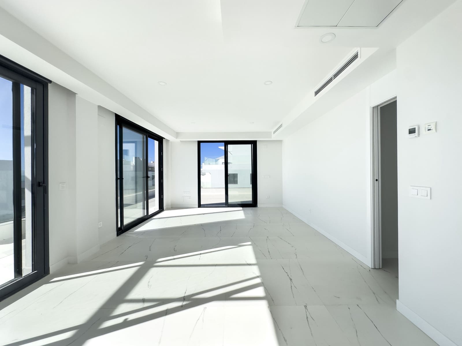 2 chambre Penthouse à vendre à Casares avec piscine garage - 649 000 € (Ref: 8907442)