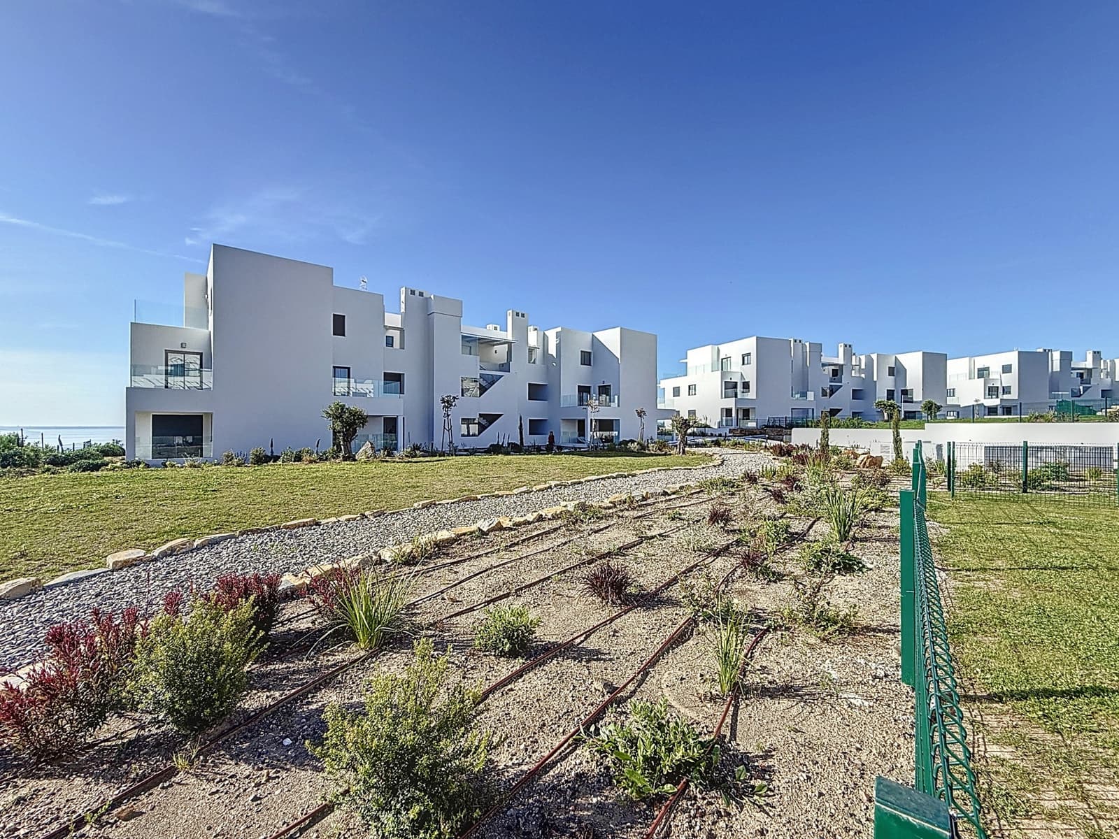 2 bedroom Apartment for sale in Casares with pool garage - € 420,000 (Ref: 8932413)