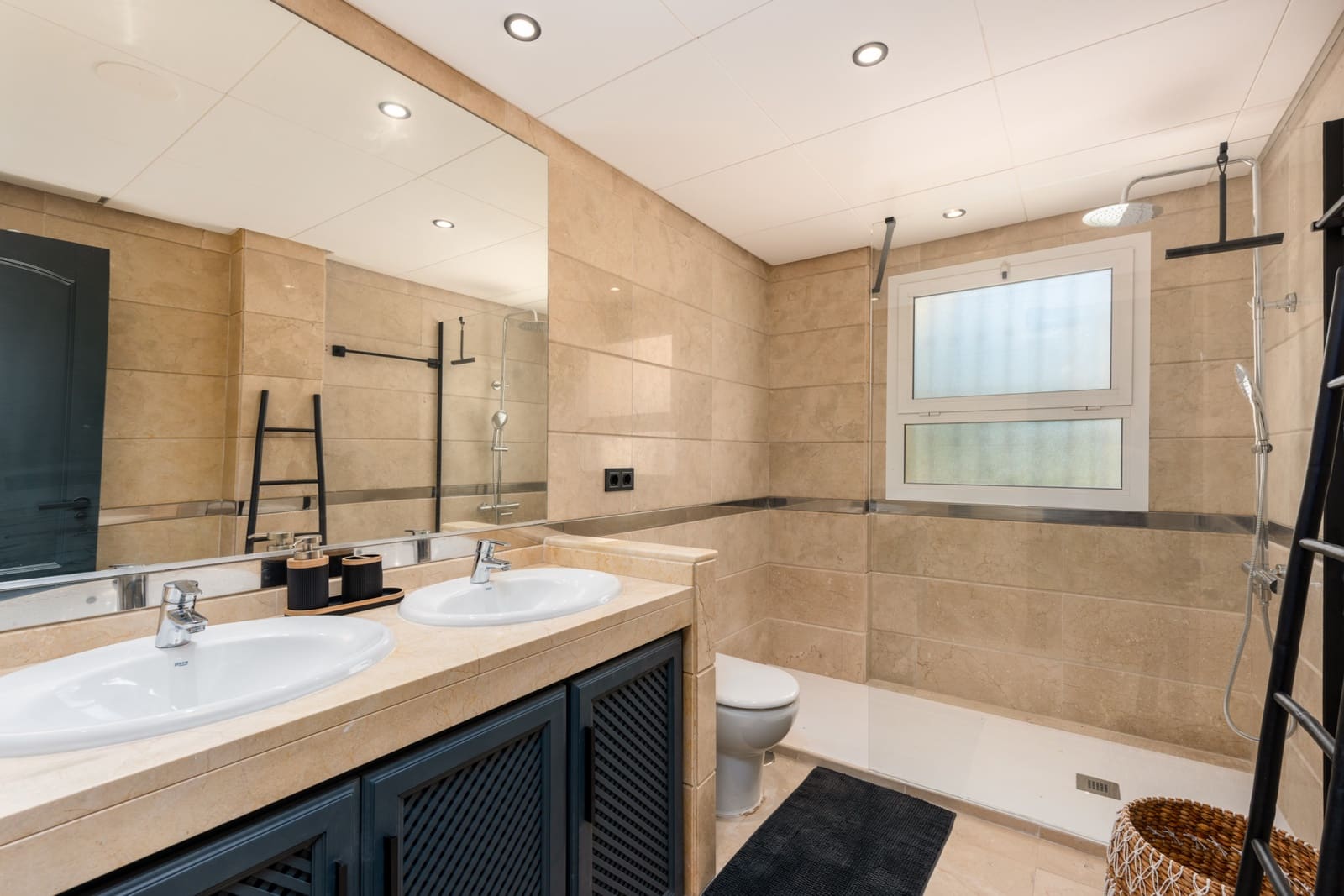 3 bedroom Apartment for sale in Sotogrande with pool garage - € 650,000 (Ref: 8935096)