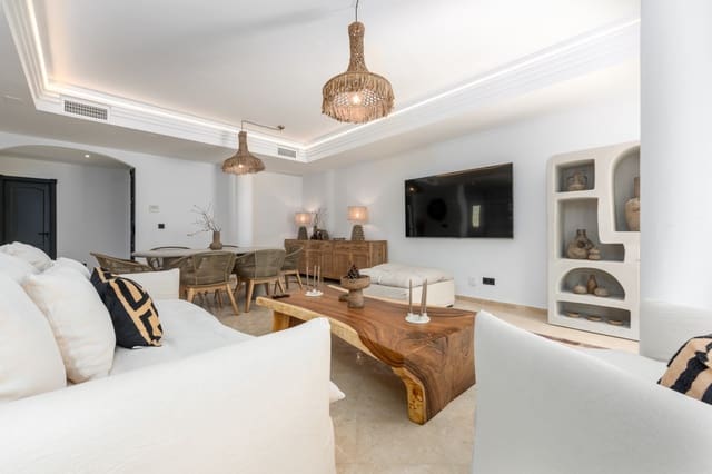 3 soveværelse Lejlighed til salg i Sotogrande, San Roque med swimmingpool garage - € 650.000 (Ref: 8935096)