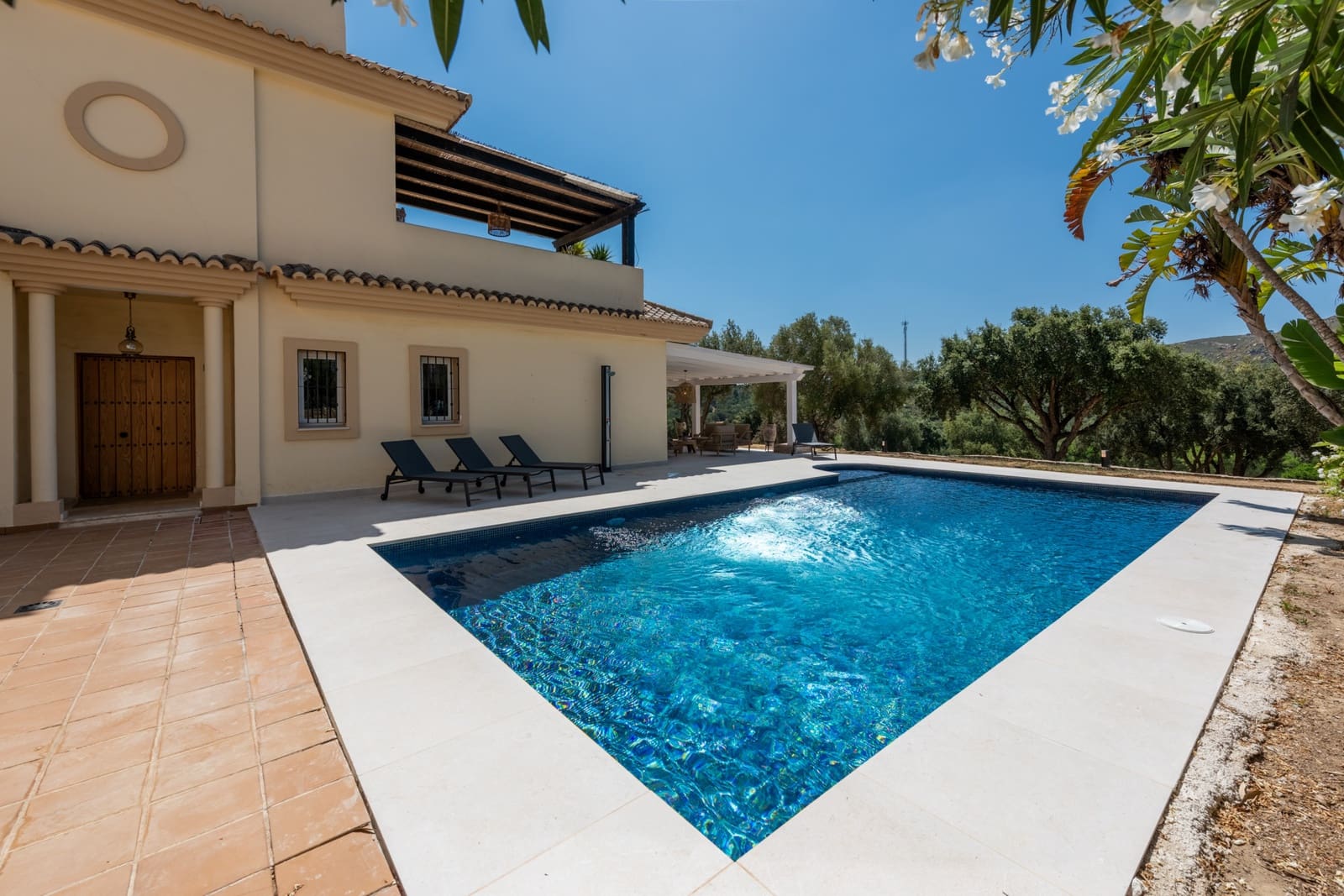 3 bedroom Apartment for sale in Sotogrande with pool garage - € 650,000 (Ref: 8935096)