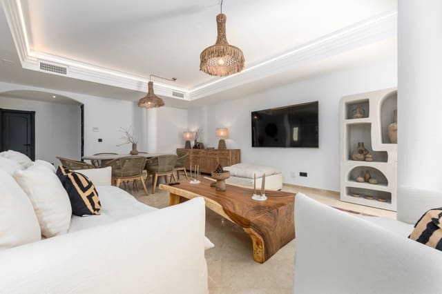 3 sovrum Lägenhet till salu i Sotogrande, San Roque med pool garage - 650 000 € (Ref: 8935096)