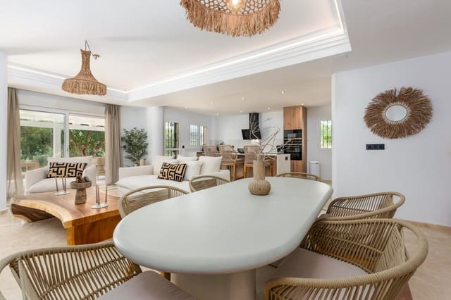 3 sovrum Lägenhet till salu i Sotogrande, San Roque med pool garage - 650 000 € (Ref: 8935096)