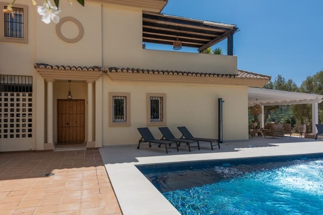 3 sovrum Lägenhet till salu i Sotogrande, San Roque med pool garage - 650 000 € (Ref: 8935096)