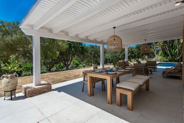 3 sovrum Lägenhet till salu i Sotogrande, San Roque med pool garage - 650 000 € (Ref: 8935096)