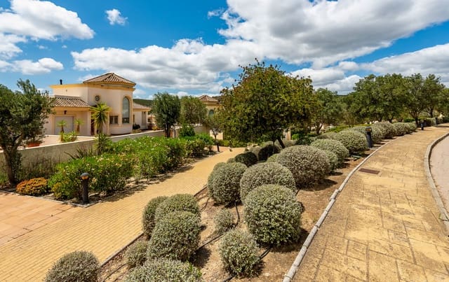 3 sovrum Lägenhet till salu i Sotogrande, San Roque med pool garage - 650 000 € (Ref: 8935096)