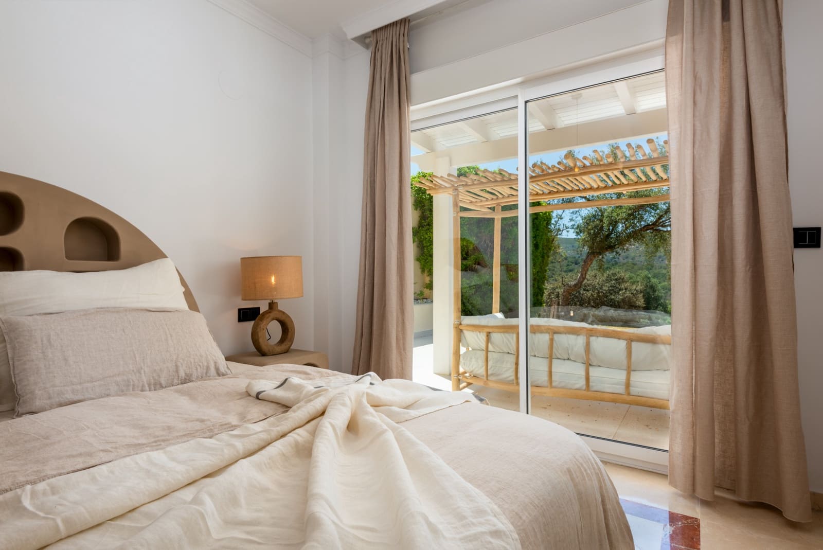 Apartamento de 3 habitaciones en Sotogrande en venta con piscina garaje - 650.000 € (Ref: 8935096)