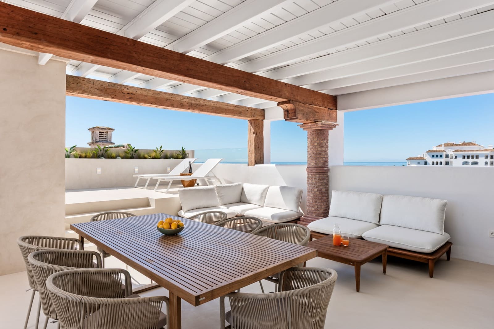 4 makuuhuone Kattohuoneisto myytävänä paikassa La Duquesa / Puerto de la Duquesa mukana uima-altaan 
autotalli - 1 290 000 € (Ref: 9026630)