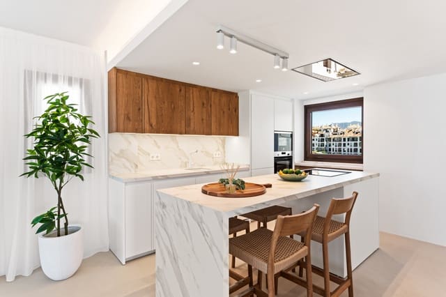 4 Zimmer Penthouse zu verkaufen in La Duquesa / Puerto de la Duquesa, Manilva mit Pool Garage - 1.290.000 € (Ref: 9026630)