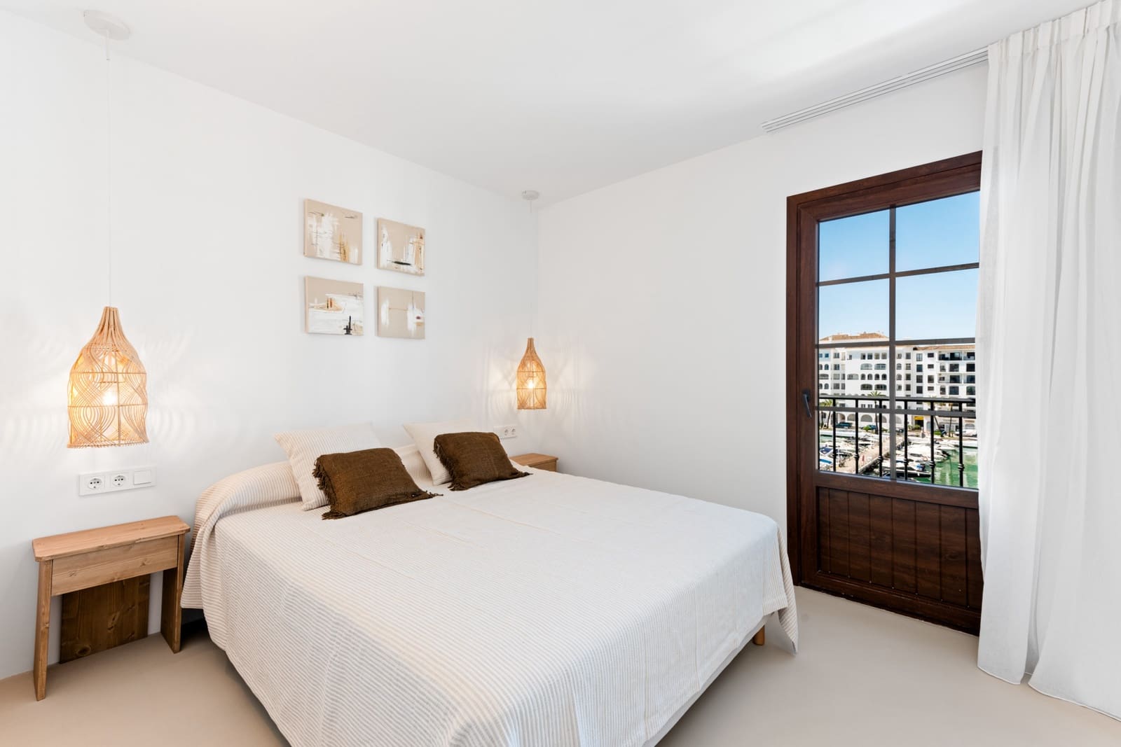4 makuuhuone Kattohuoneisto myytävänä paikassa La Duquesa / Puerto de la Duquesa mukana uima-altaan 
autotalli - 1 290 000 € (Ref: 9026630)