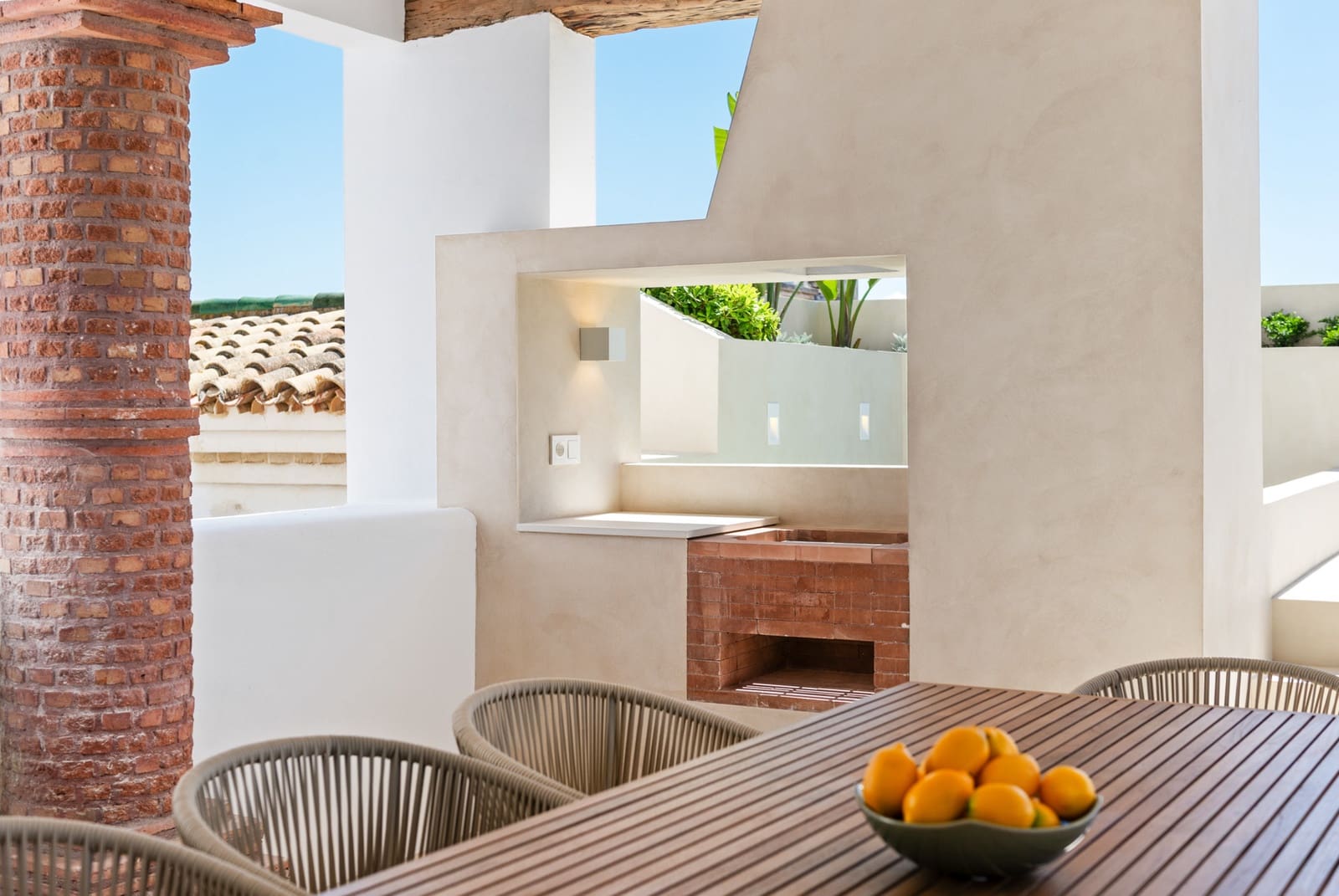 4 makuuhuone Kattohuoneisto myytävänä paikassa La Duquesa / Puerto de la Duquesa mukana uima-altaan 
autotalli - 1 290 000 € (Ref: 9026630)