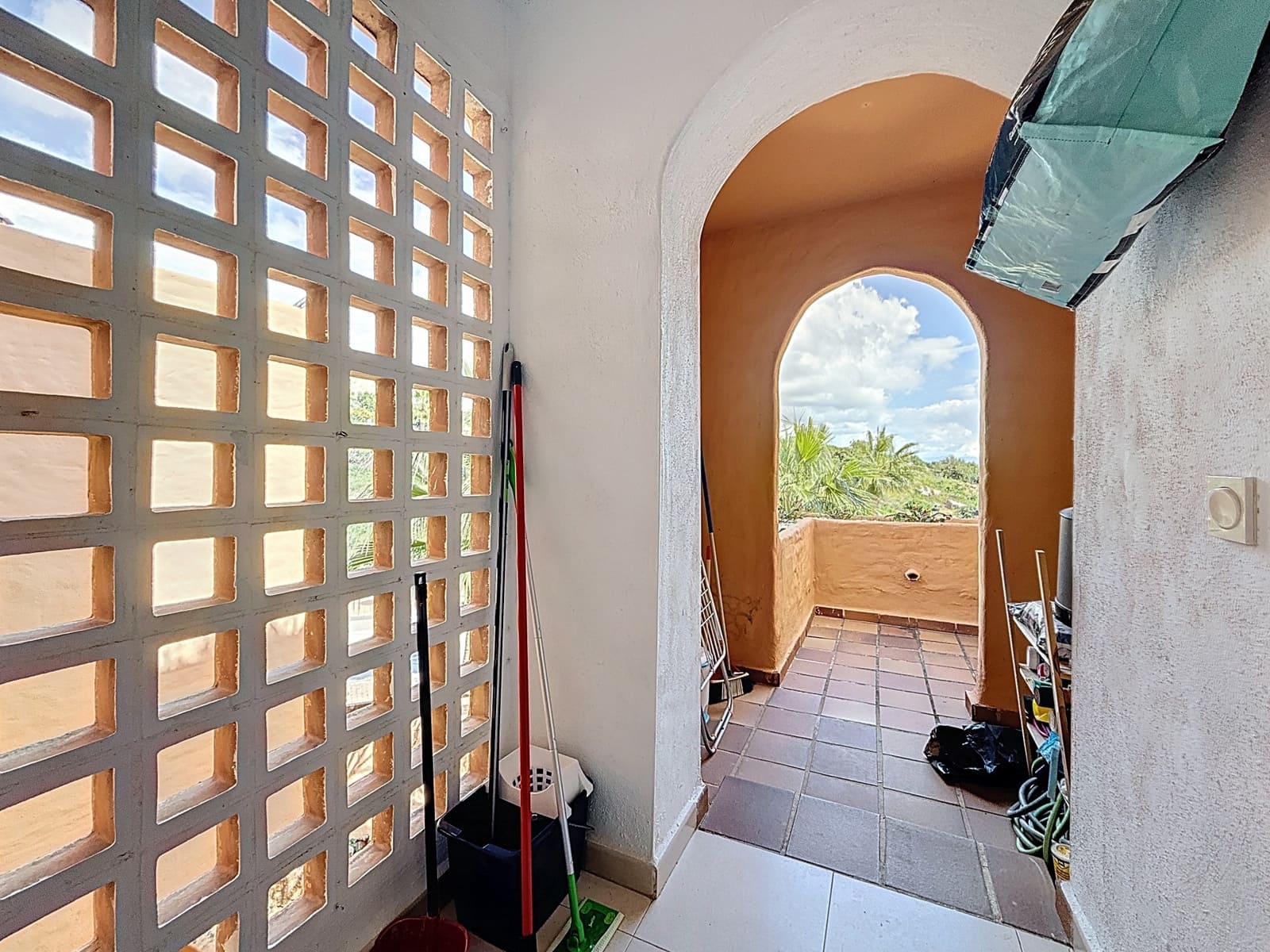 2 bedroom Apartment for sale in San Luis de Sabinillas with pool garage - € 335,000 (Ref: 9057482)