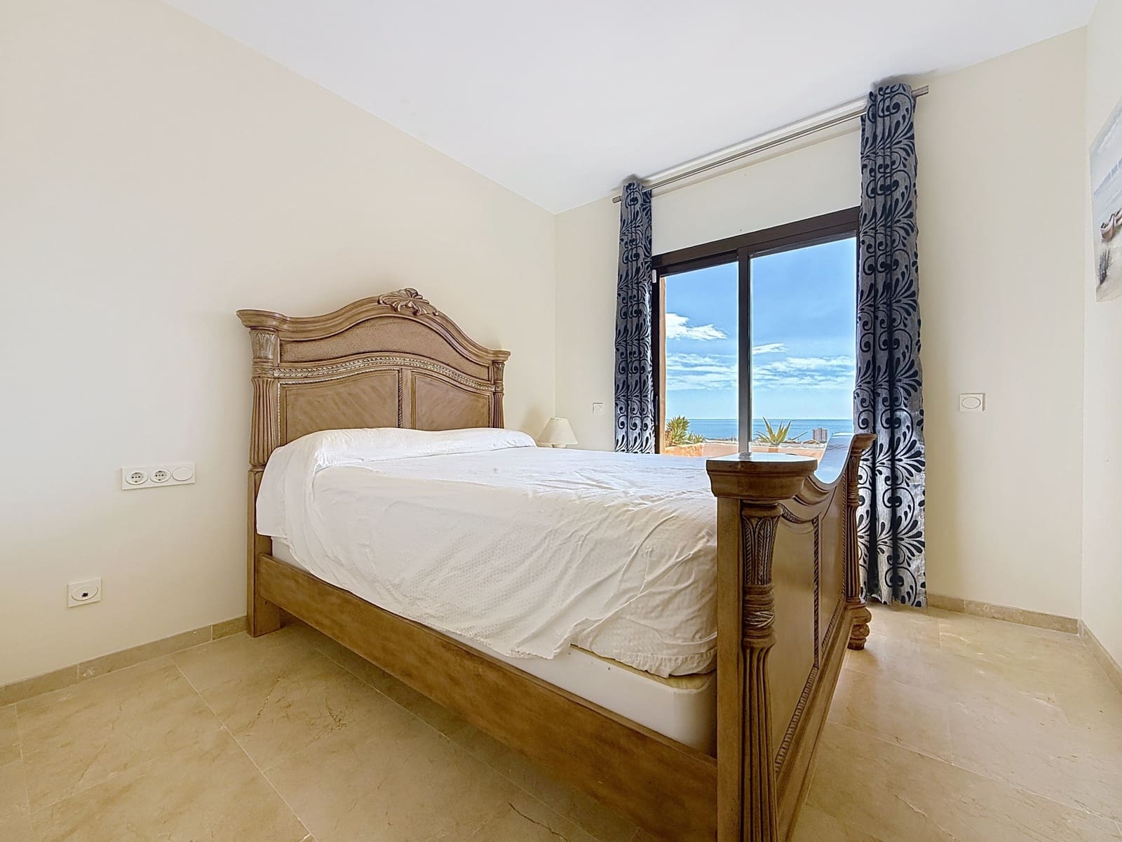 2 bedroom Apartment for sale in San Luis de Sabinillas with pool garage - € 335,000 (Ref: 9057482)