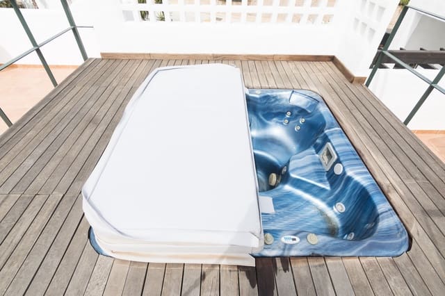 3 Zimmer Penthouse zu verkaufen in Casares mit Pool Garage - 535.000 € (Ref: 9062269)