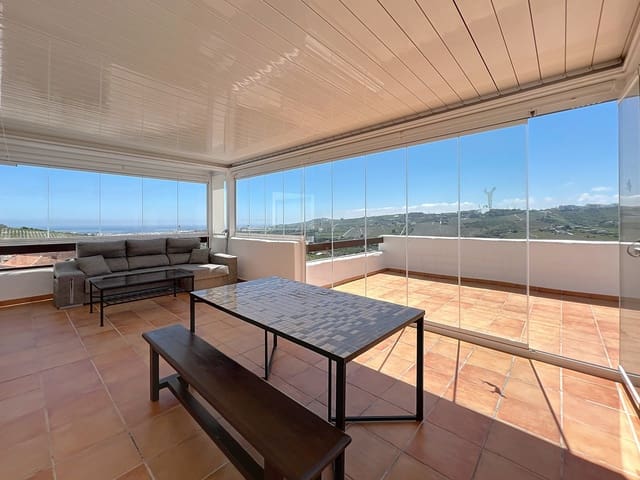 2 sypialnia Penthouse na sprzedaż w Casares z basenem garażem - 499 000 € (Ref: 9062271)