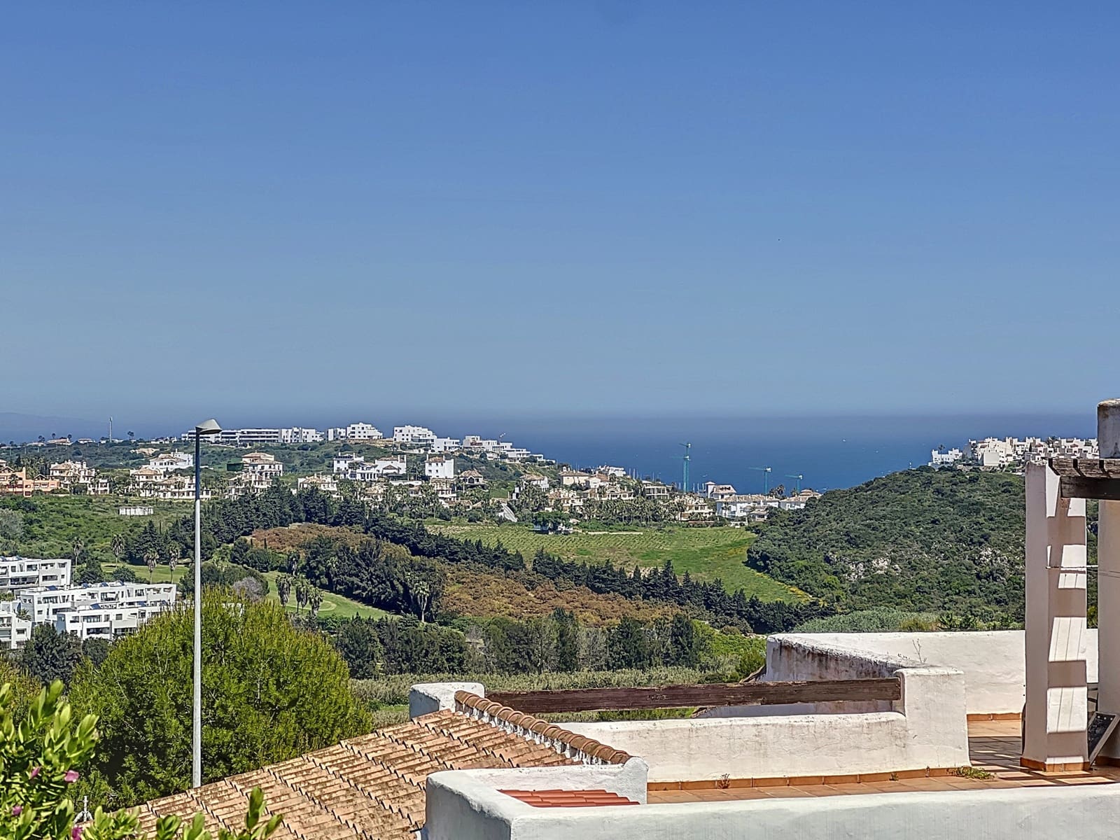 2 bedroom Penthouse for sale in Casares with pool garage - € 499,000 (Ref: 9062271)