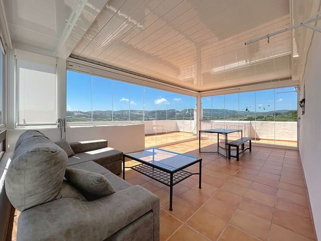 2 soveværelse Penthouse til salg i Casares med swimmingpool garage - € 499.000 (Ref: 9062271)