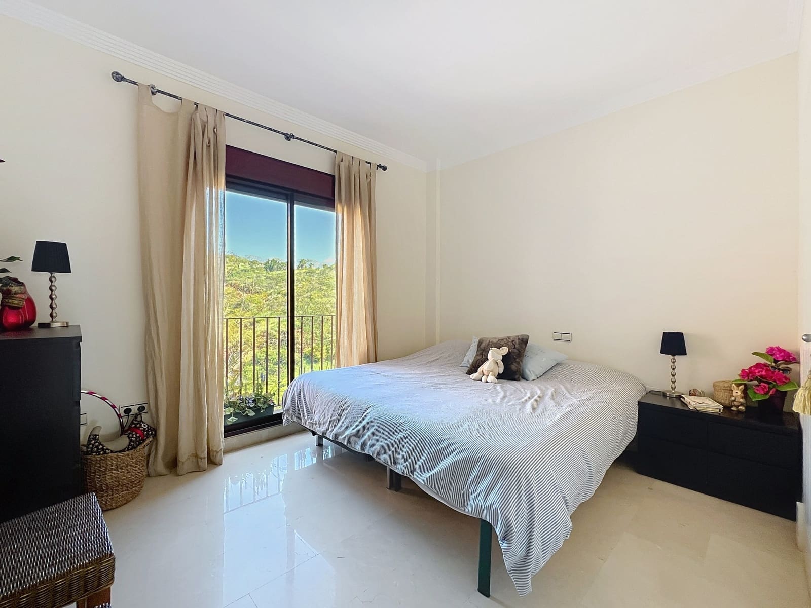 Ático de 2 habitaciones en Manilva en venta con piscina garaje - 415.000 € (Ref: 9106459)