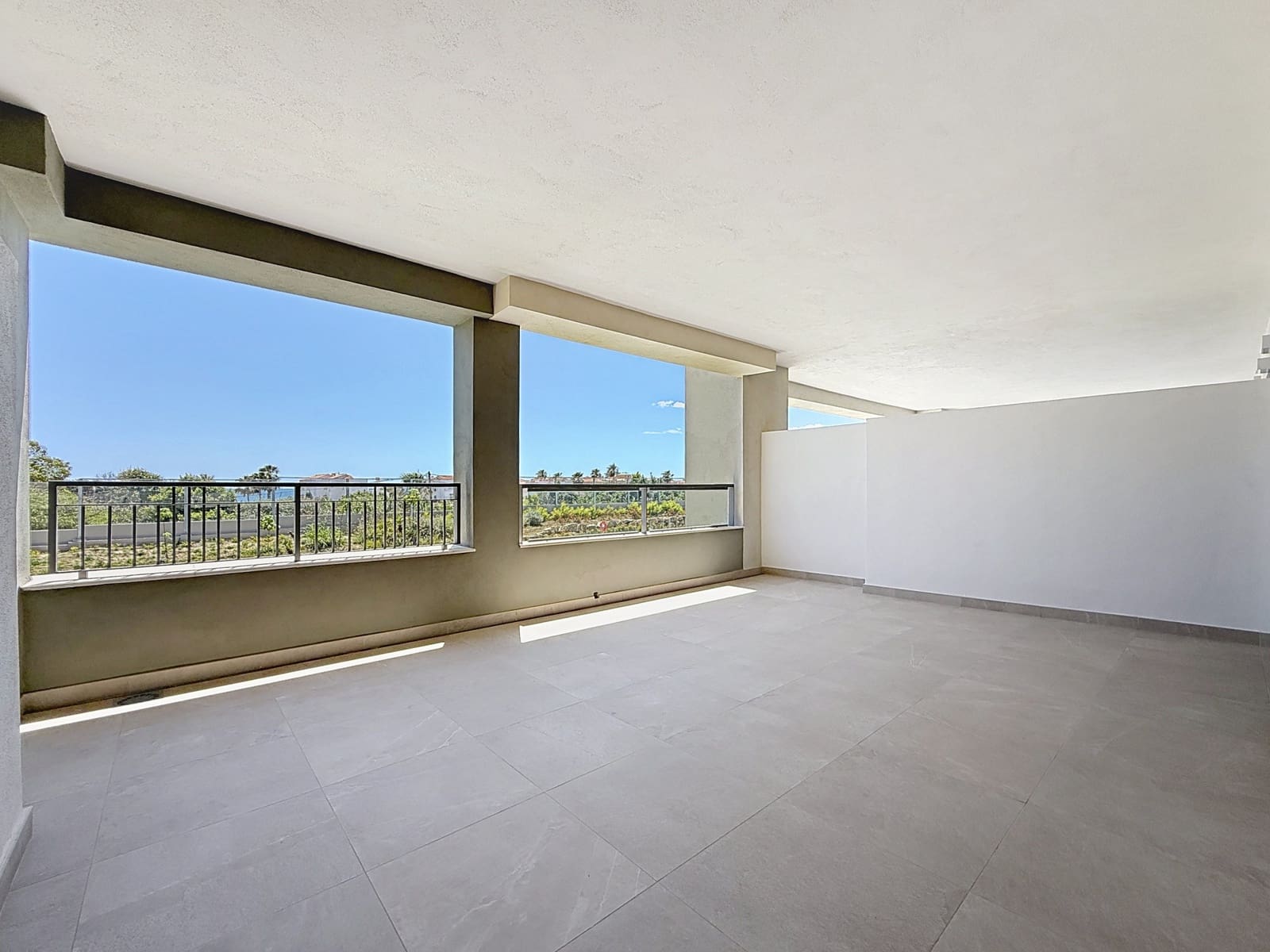 2 bedroom Apartment for sale in Casares with pool garage - € 390,000 (Ref: 9106461)