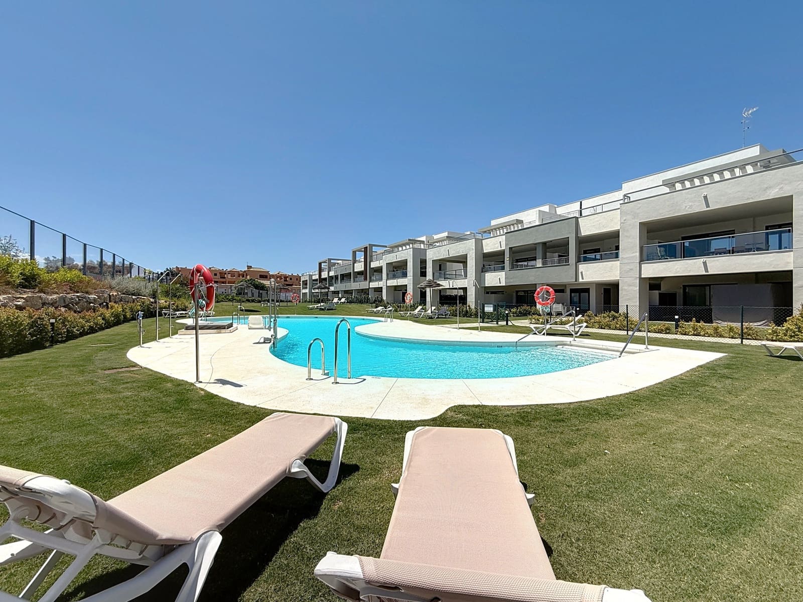 2 bedroom Apartment for sale in Casares with pool garage - € 390,000 (Ref: 9106461)